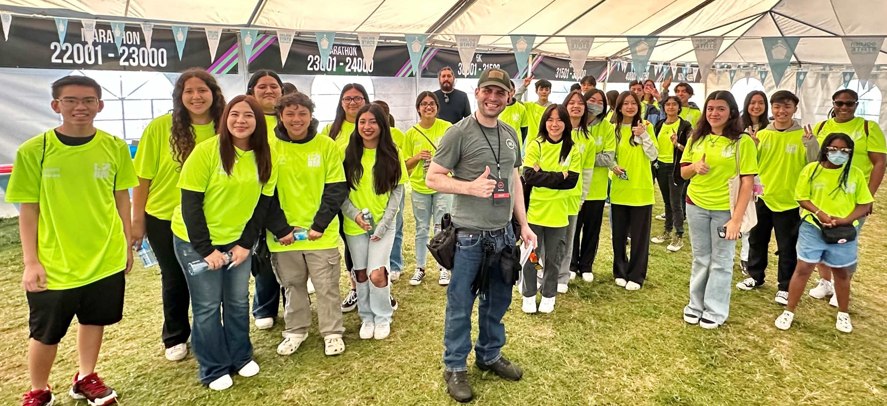 Picture Of Volunteers At The Liquid Run Newport Beach 2016